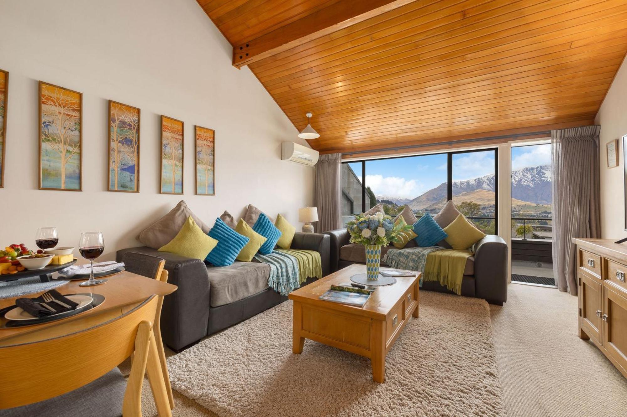 Distinctive Alpine Meadows Apartment *
