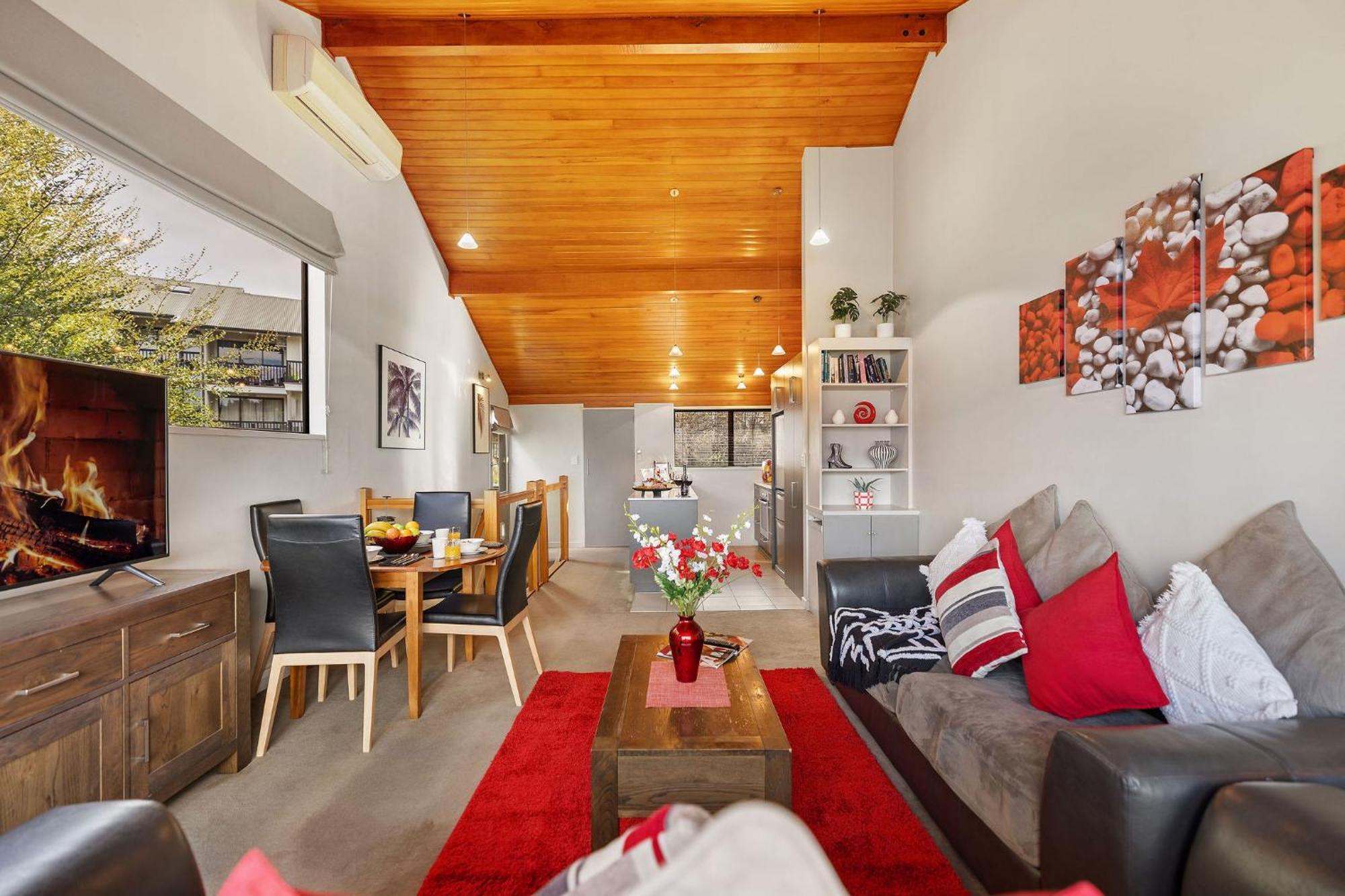 Distinctive Alpine Meadows Apartment Queenstown